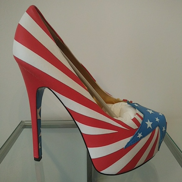 TaylorSays Wonder Woman Platform Heels - Picture 8 of 8